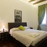 Porta Palace דירה *